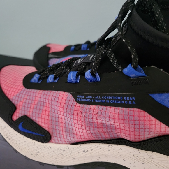 Nike ACG Black and Purple Sneakers - Picture 6 of 12